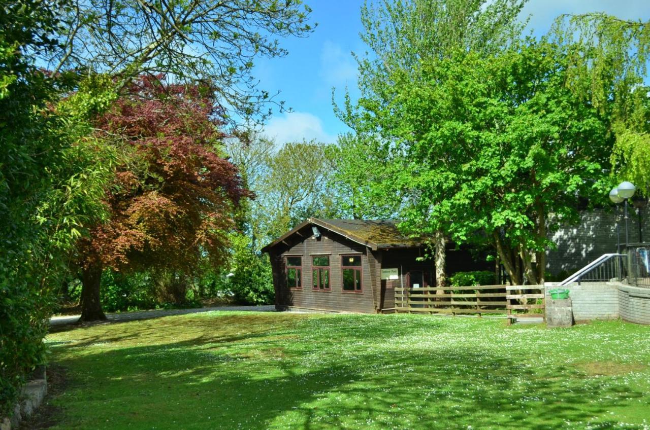 37 Trevithick Court, Tolroy Manor Villa Хейл Екстериор снимка