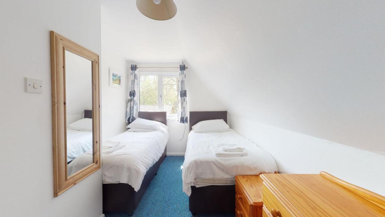 37 Trevithick Court, Tolroy Manor Villa Хейл Екстериор снимка
