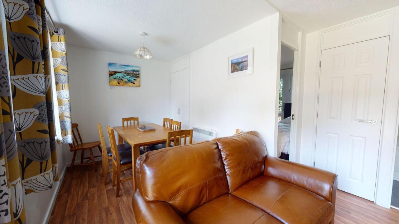 37 Trevithick Court, Tolroy Manor Villa Хейл Екстериор снимка